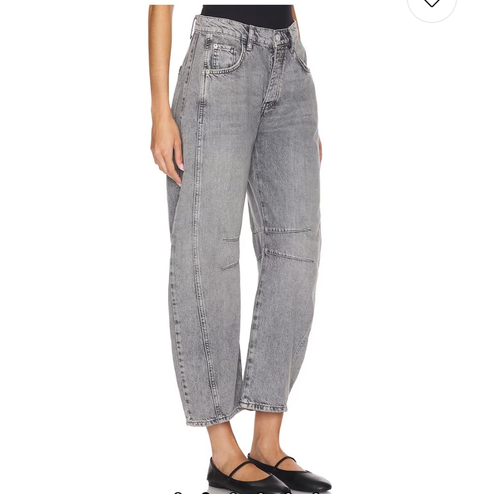 Size 26 We The Free Barrel style jeans